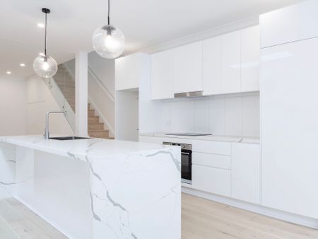 Architect-reinvented terrace with a studio retreat - Photo 2