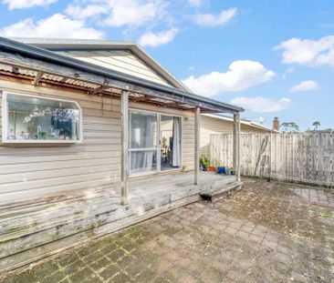 Pakuranga Heights - 2 bedrooms rear house with peace - Photo 3