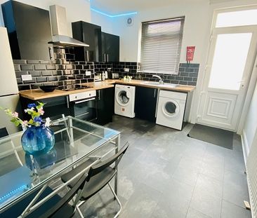 Fantastic 5 double Bedroom student house just off Ecclesall Road - Photo 5