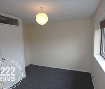 Culbin Close - Warrington - WA3 - Photo 2