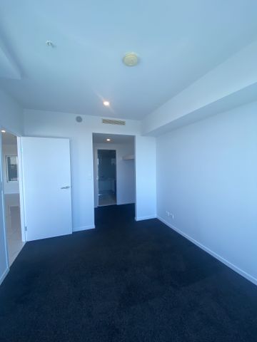 2 Bedroom Apartment In Biggera Waters - Photo 5