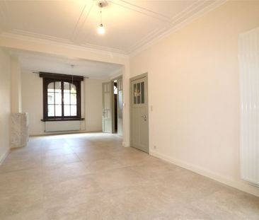 Charmevolle, vernieuwde woning met 3 slps en stadstuin - Photo 1