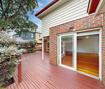 3/11 Balloan Street, Coburg VIC 3058 - Photo 3