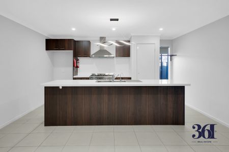 Perfectly Positioned Living in the Heart of Tarneit!!! - Photo 4