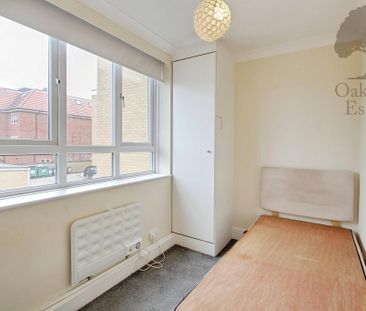 3 bedroom apartment to rent - Photo 3