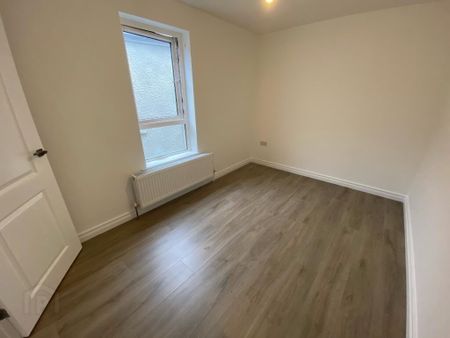 36 Grand Street, Lisburn, BT27 4UD - Photo 3