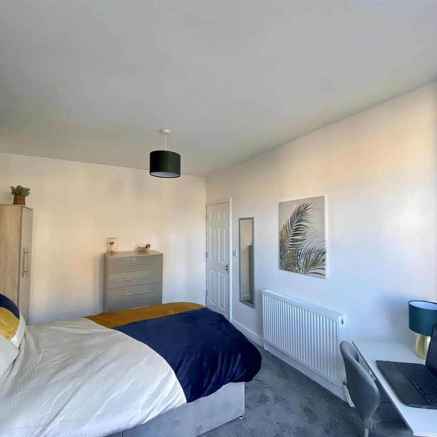 1 bed house share to rent in Albion Street, Burnley, BB11 - Photo 1