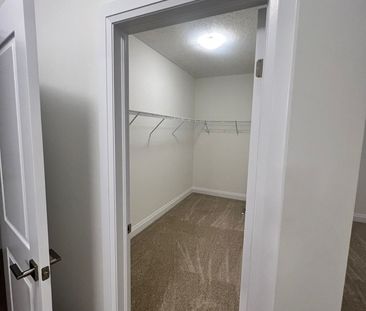 For Lease - 27 Carina Street, Kitchener, Ontario - Photo 2