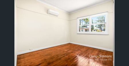 Charming Family Home with Spacious Backyard! - Photo 3