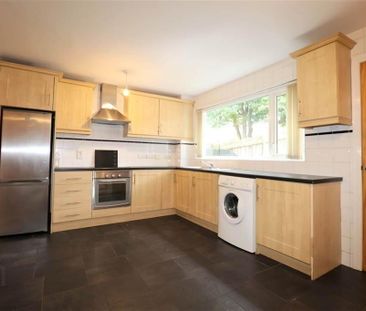 4 Knockburn Court, Lisburn, BT28 2QQ - Photo 4