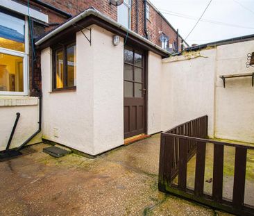 3 bedroom terraced house to rent - Photo 5