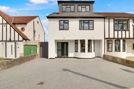 Room 2 - Carlton Avenue, Harrow, HA3 - Photo 3