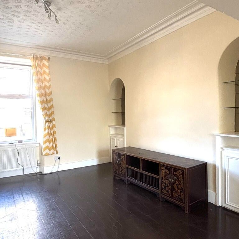 4 Bed Flat, Summerfield Terrace, AB24 - Photo 1