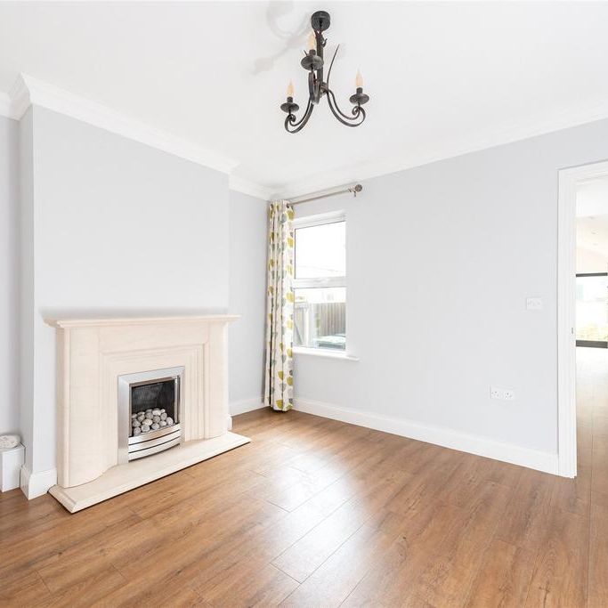 3 bedroom semi-detached house to rent - Photo 1