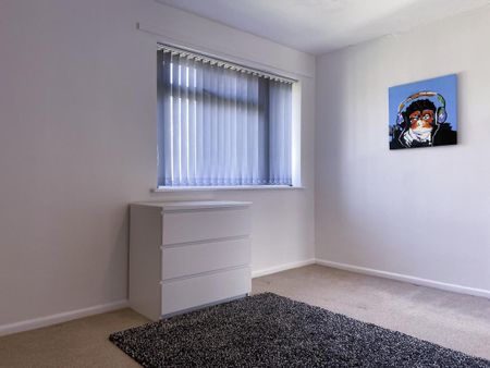 Charnwood Crescent - Photo 2