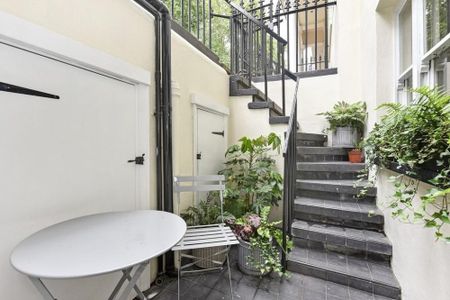 Studio Flat, Kensington Gardens Square, W2 - Photo 3