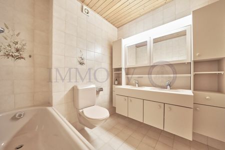 SPACIEUX AVEC CACHET ET BALCON AVEC VUE DEGAGEE - Foto 2