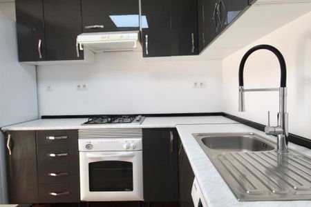 Piso de alquiler en Pueblo - Photo 3