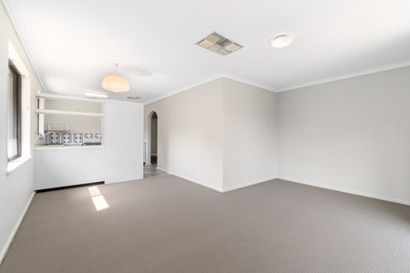 1/156 Gwenyfred Road, Kensington WA 6151 - House For Rent - $650 | Domain - Photo 5