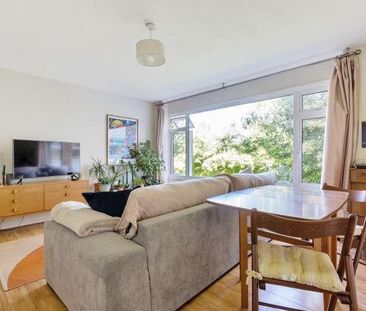 Davos Close, Woking, GU22 - Photo 4