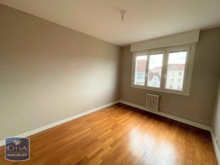 Appartement à louer 4 pièces 83.24m² - Photo 3