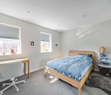 Claremont Mews, Claremont Road, West Byfleet, Surrey, KT14 - Photo 1