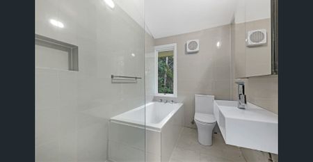 Renovated Family Home Private Haven With Leafy Outlook - Photo 2