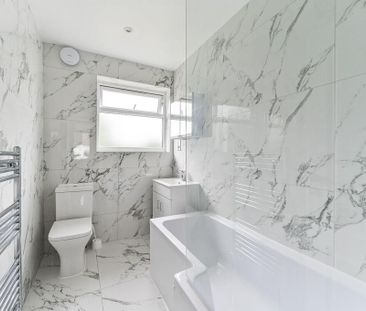 3 bedroom terraced house to rent - Photo 5