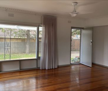 rTwo-Bedroom Unit Close to Gilbert Street - Photo 1