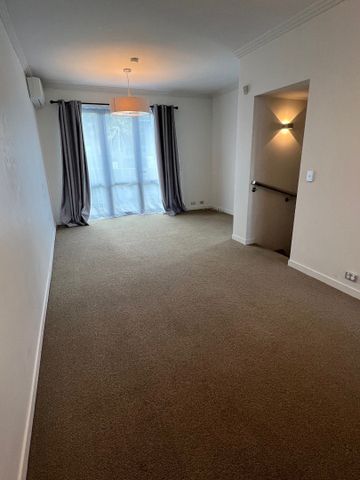 82 Norwood Drive, Flat Bush, Auckland - Photo 3