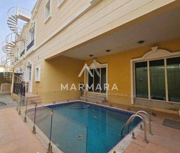 Amazing 5BR Semidetached villa | Swimming pool - Photo 1