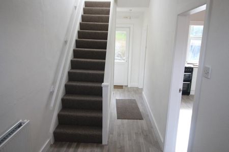 2 bedroom terraced house to rent - Photo 5