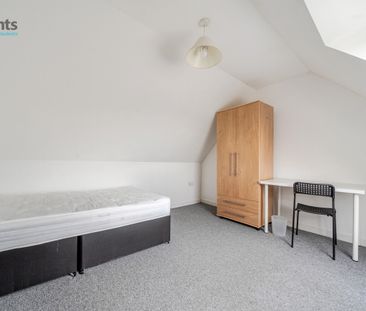 6 bedroom detached house to rent - Photo 3