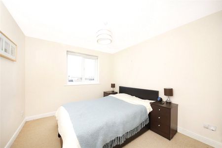 Ferguson Close, London, UK, E14 3SJ - Photo 5