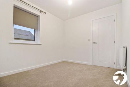 3 bedroom detached house to rent - Photo 2