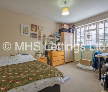 4 Bedroom Mid Terraced House for rent in North Grange Mews - Photo 3