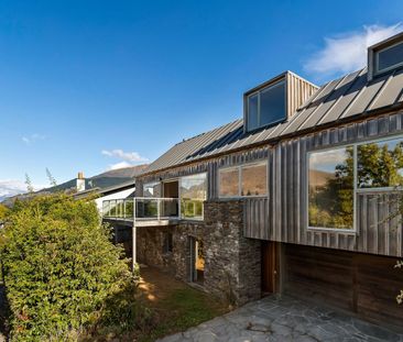 Beautiful home in central Queenstown - Photo 4