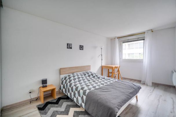 33800 BORDEAUX - APPARTEMENT 2 PIECES A LOUER AVEC UNE PLACE DE PARKING - Photo 1