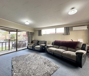 3 Bedroom Home in Upper Hutt - Photo 1