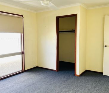 COSY AND NEAT 2 BEDROOM HOME! - Photo 1