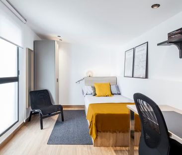 Carrer de Vinaròs, Valencia, Valencian Community 46020 - Photo 6