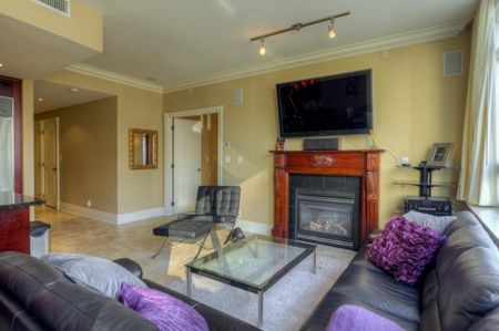 Condo in Downtown Vancouver, BC - Photo 4
