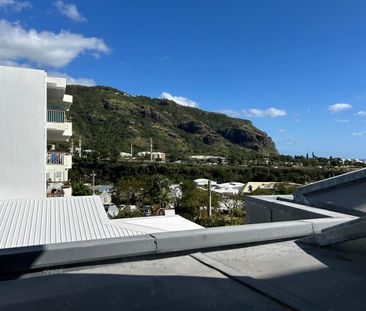 Location Appartement 2 pièces 42m² ST DENIS 97400 - Photo 6