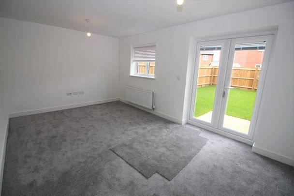3 bedroom semi-detached house to rent - Photo 1