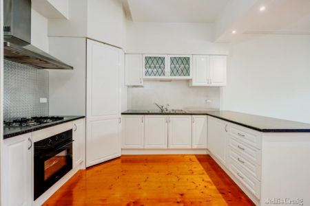 2 Bed, 1 Bath - Photo 5