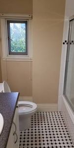 2 Beds 2 Bath 1 Den Apartment in Shaughnessy Vancouver - Photo 4