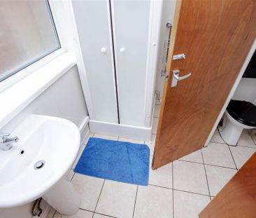 5 bedroom house to rent - Photo 2