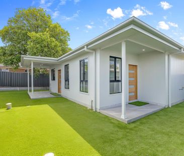 Brand NEW Residence - Modern Living - Photo 4