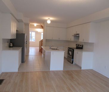 For Lease - 42 Robert Joffre Leet Avenue, Markham, Ontario - Photo 6