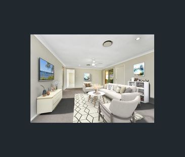 Beautifully Presented Family Home - Ducted Air Con, Covered Alfresc... - Photo 3